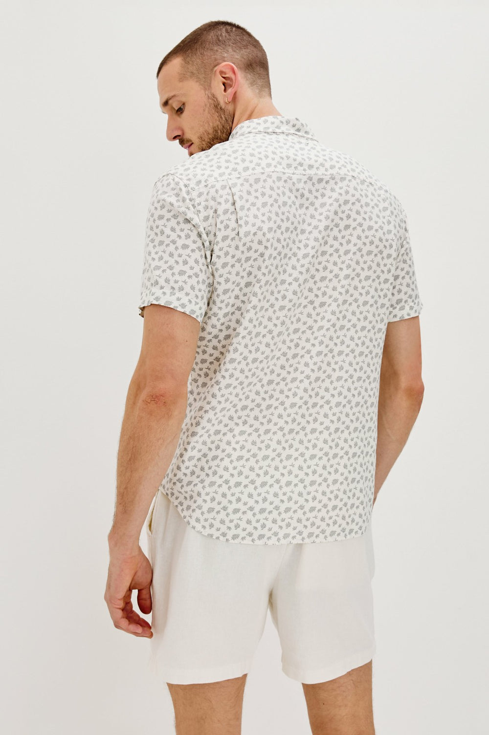 CARSON SHIRT - NERVOUS LEAF WHITE| Rails near me
