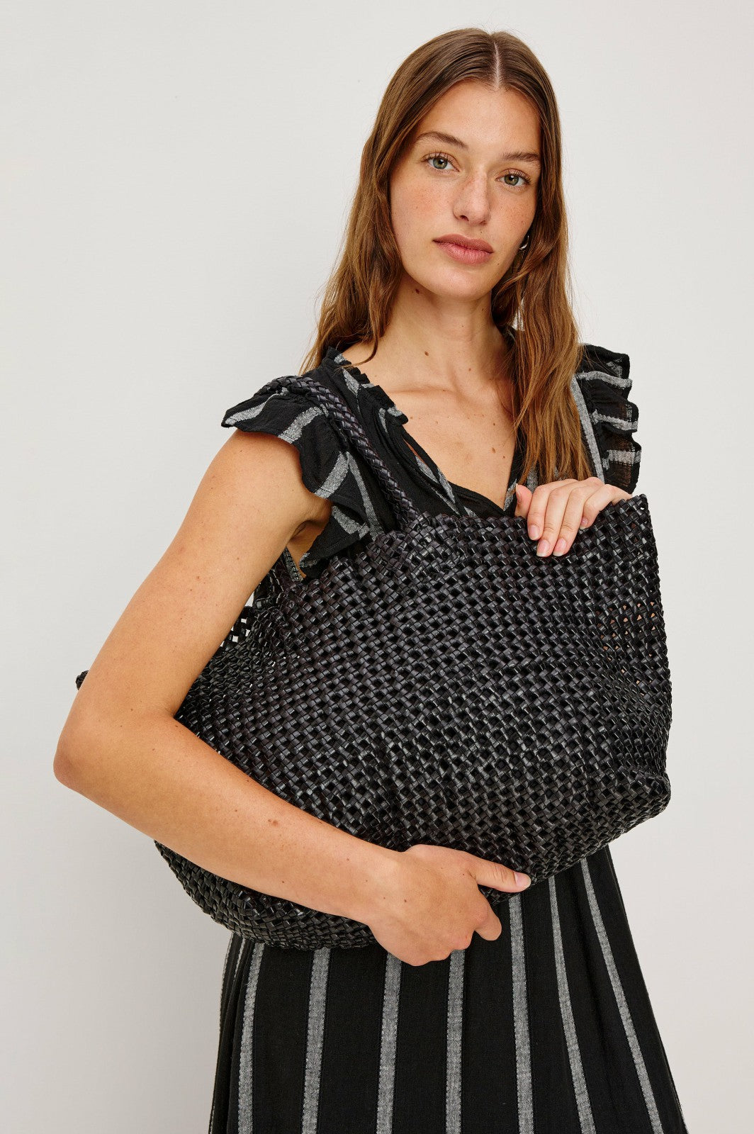 BRAVA TOTE - BLACK| Rails near me