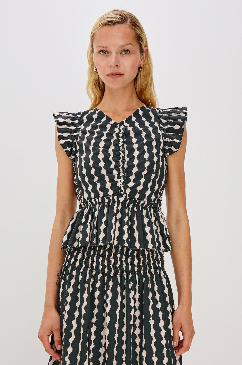 CALI TOP - PAINTED NOIR| Rails US