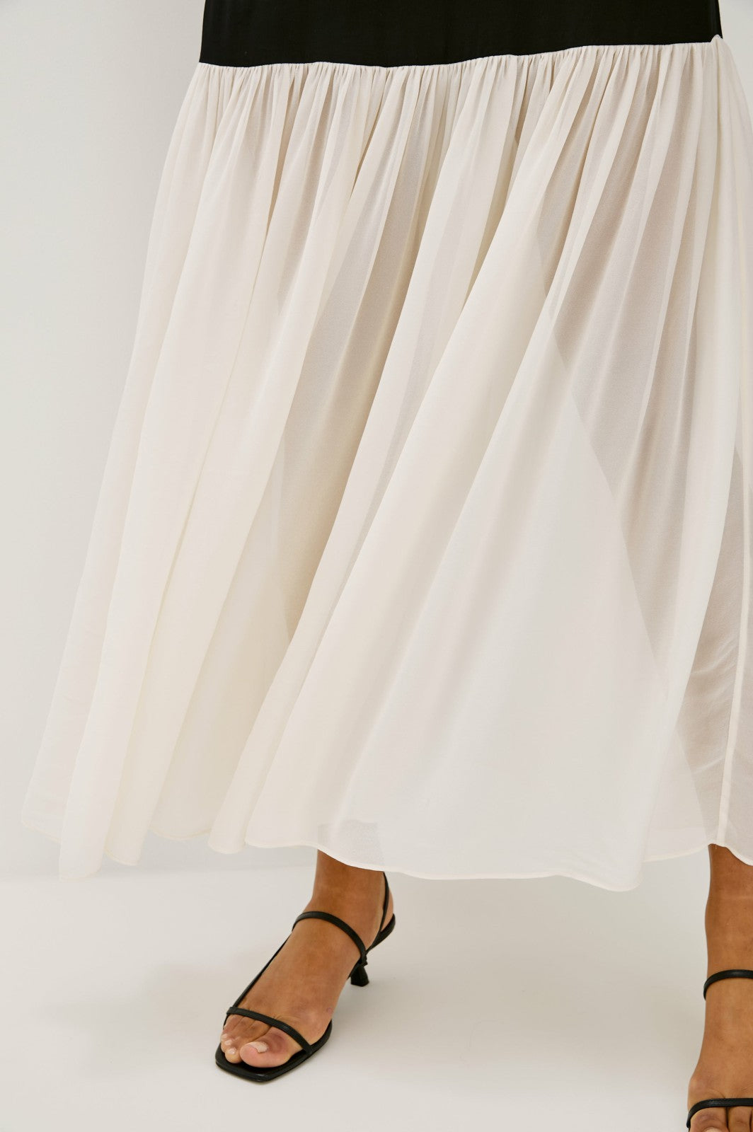 CHANDRA DRESS - BLACK IVORY| Rails online