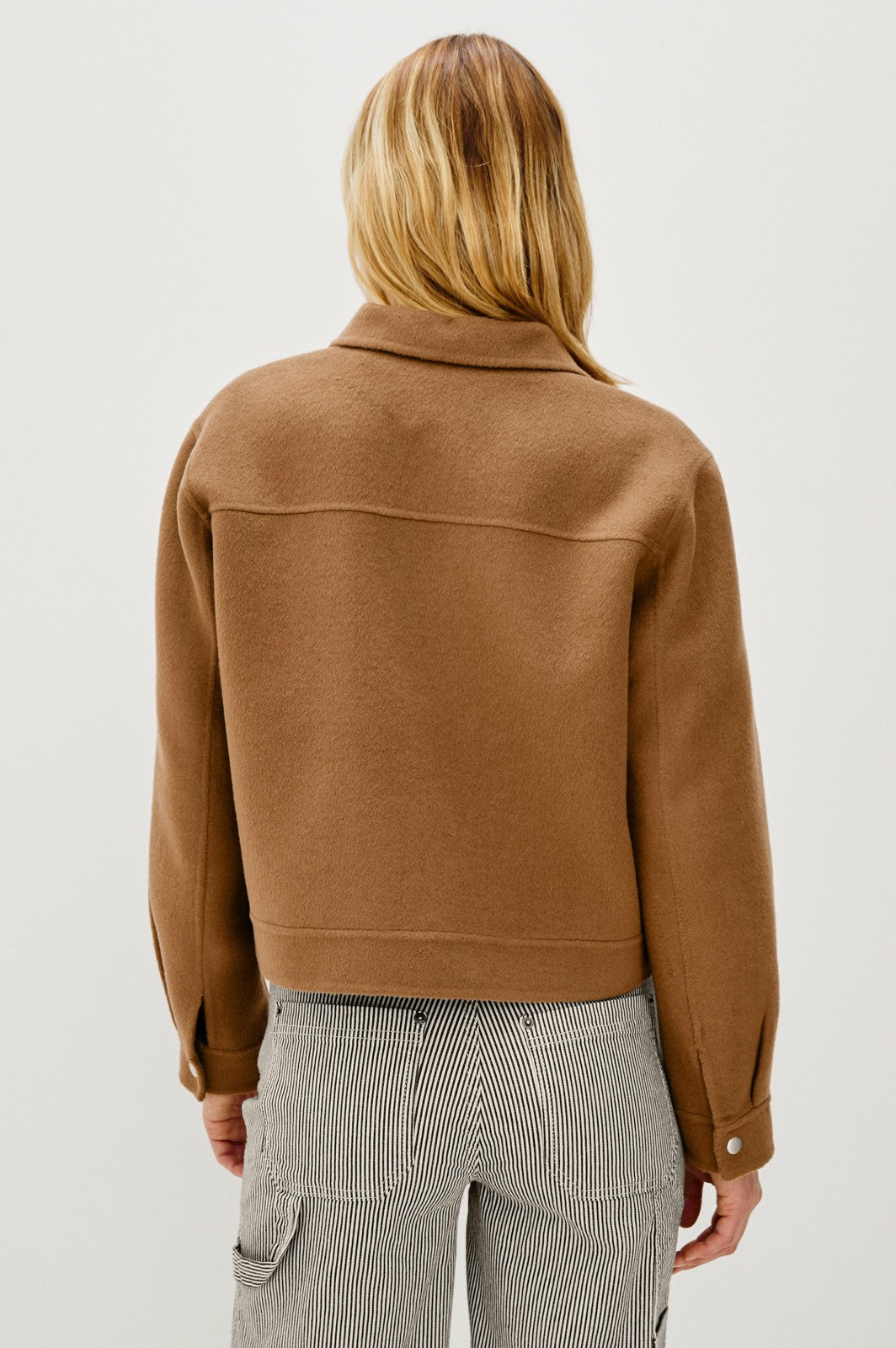 MOUNTAIN JACKET - CAMEL| Rails near me
