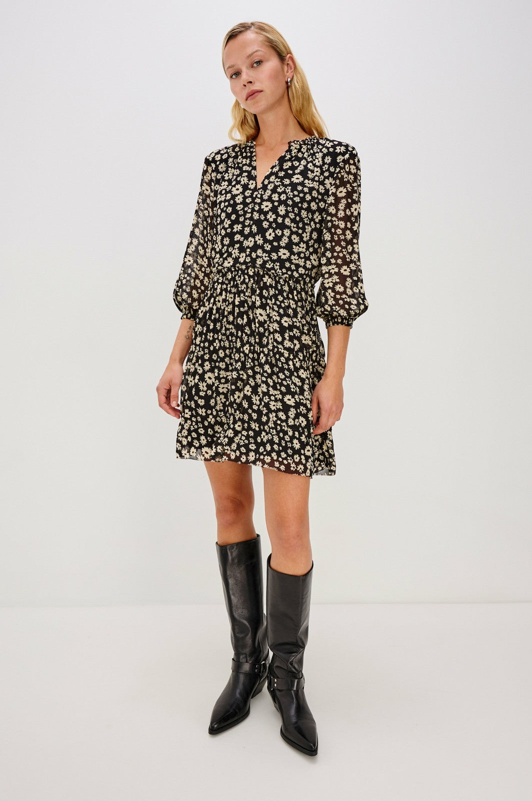 YOLANI DRESS - SUN DAISIES| Rails near me